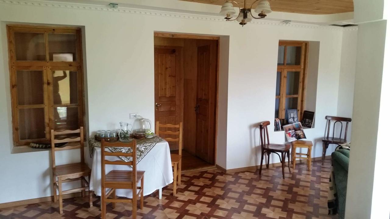 Guesthouse Angelina أوشغولي المظهر الخارجي الصورة